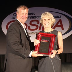Debbie Harmison White (Old Dominion) accepted her CoSIDA Hall of Fame Award.